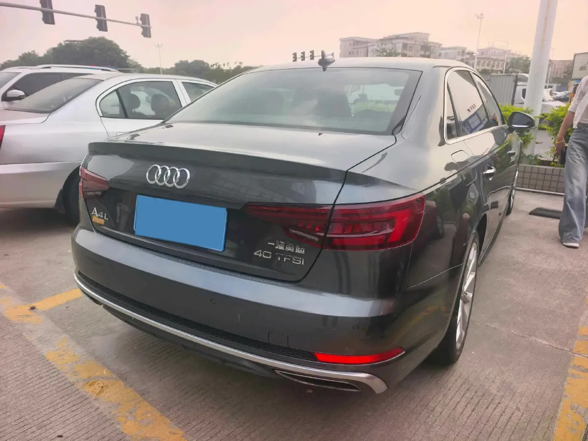 2019 Audi A4L 2.0T 190HP L4 7DCT,autocango,china used car exporter,china ev exporter,chinese used car exporter,chinese used ev exporter