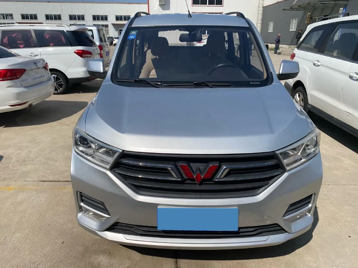 2019 WuLing HongGuang 1.5L 99HP L4 6MT,autocango,china used car exporter,china ev exporter,chinese used car exporter,chinese used ev exporter