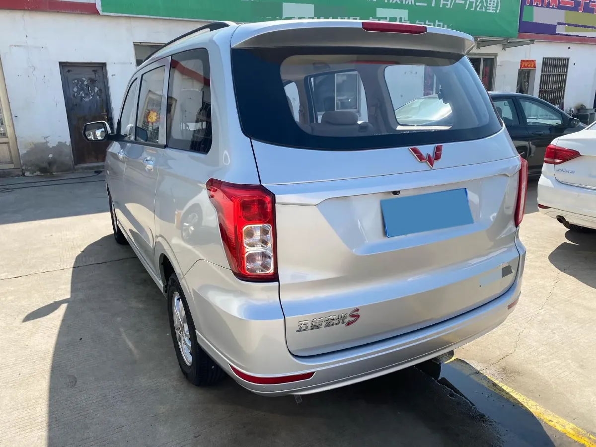 2019 WuLing HongGuang 1.5L 99HP L4 6MT,autocango,china used car exporter,china ev exporter,chinese used car exporter,chinese used ev exporter