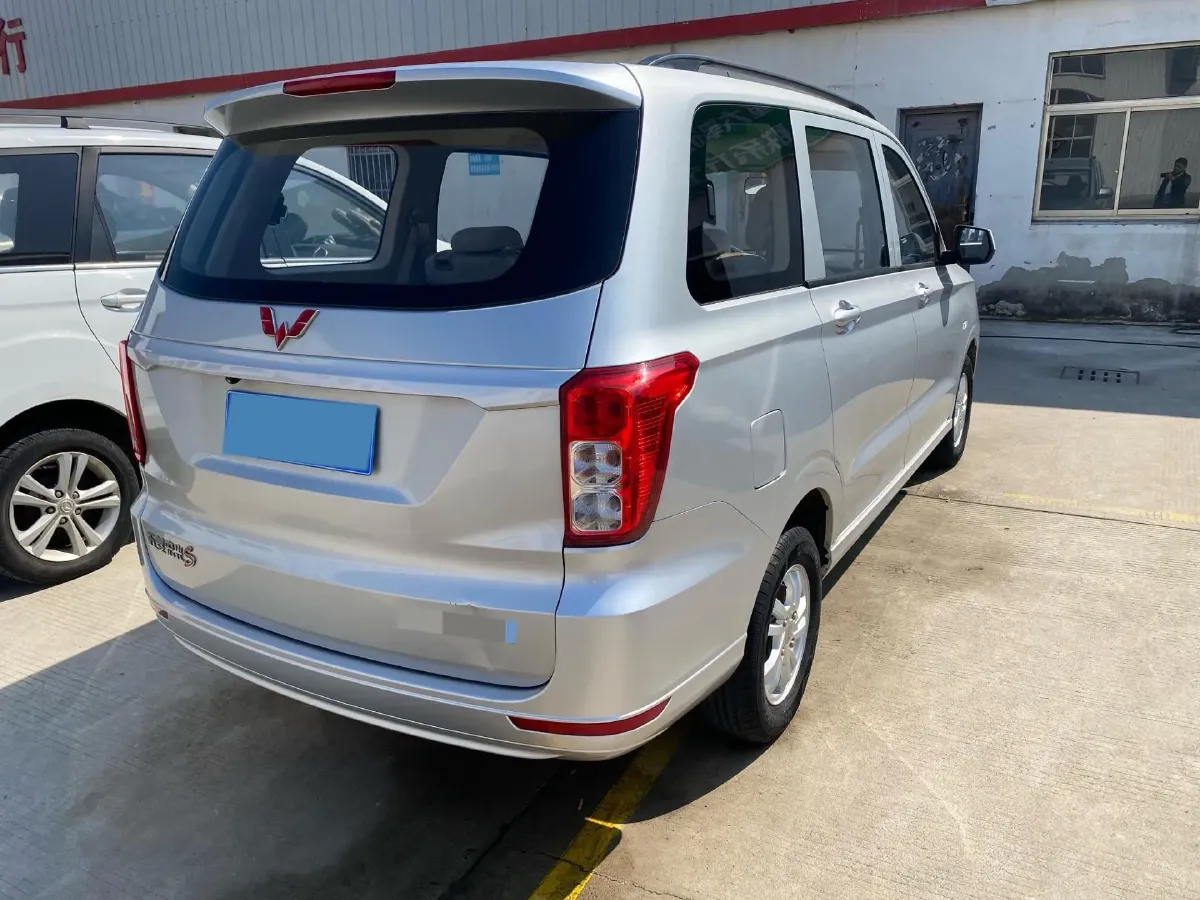 2019 WuLing HongGuang 1.5L 99HP L4 6MT,autocango,china used car exporter,china ev exporter,chinese used car exporter,chinese used ev exporter