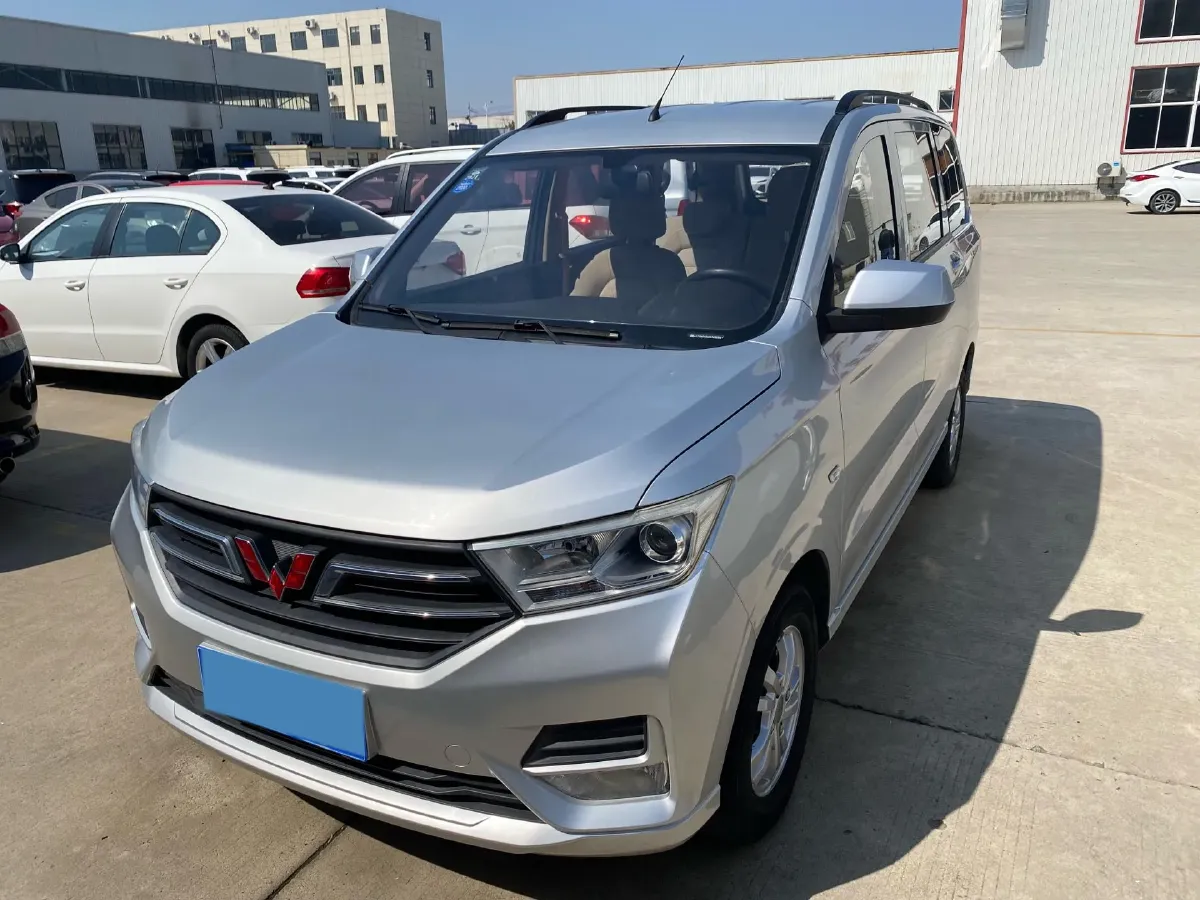 2019 WuLing HongGuang 1.5L 99HP L4 6MT,autocango,china used car exporter,china ev exporter,chinese used car exporter,chinese used ev exporter