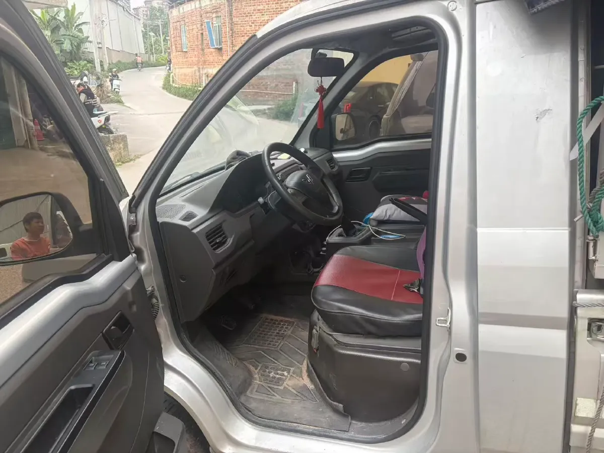 2019 WuLing RongGuang New Truck 1.5L 107HP L4 5MT,autocango,china used car exporter,china ev exporter,chinese used car exporter,chinese used ev exporter