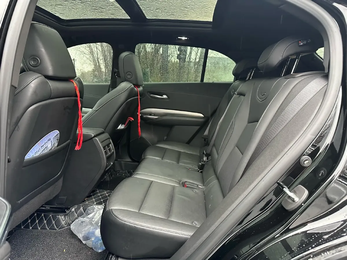 2022 Cadillac XT4 2.0T 237HP L4 9AT,autocango,china used car exporter,china ev exporter,chinese used car exporter,chinese used ev exporter