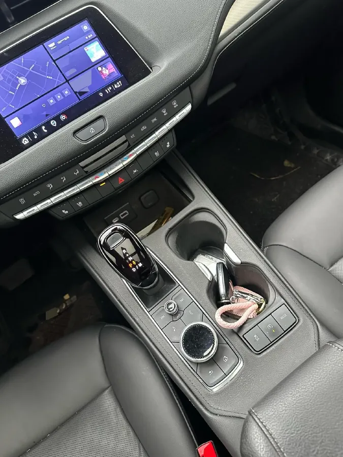 2022 Cadillac XT4 2.0T 237HP L4 9AT,autocango,china used car exporter,china ev exporter,chinese used car exporter,chinese used ev exporter