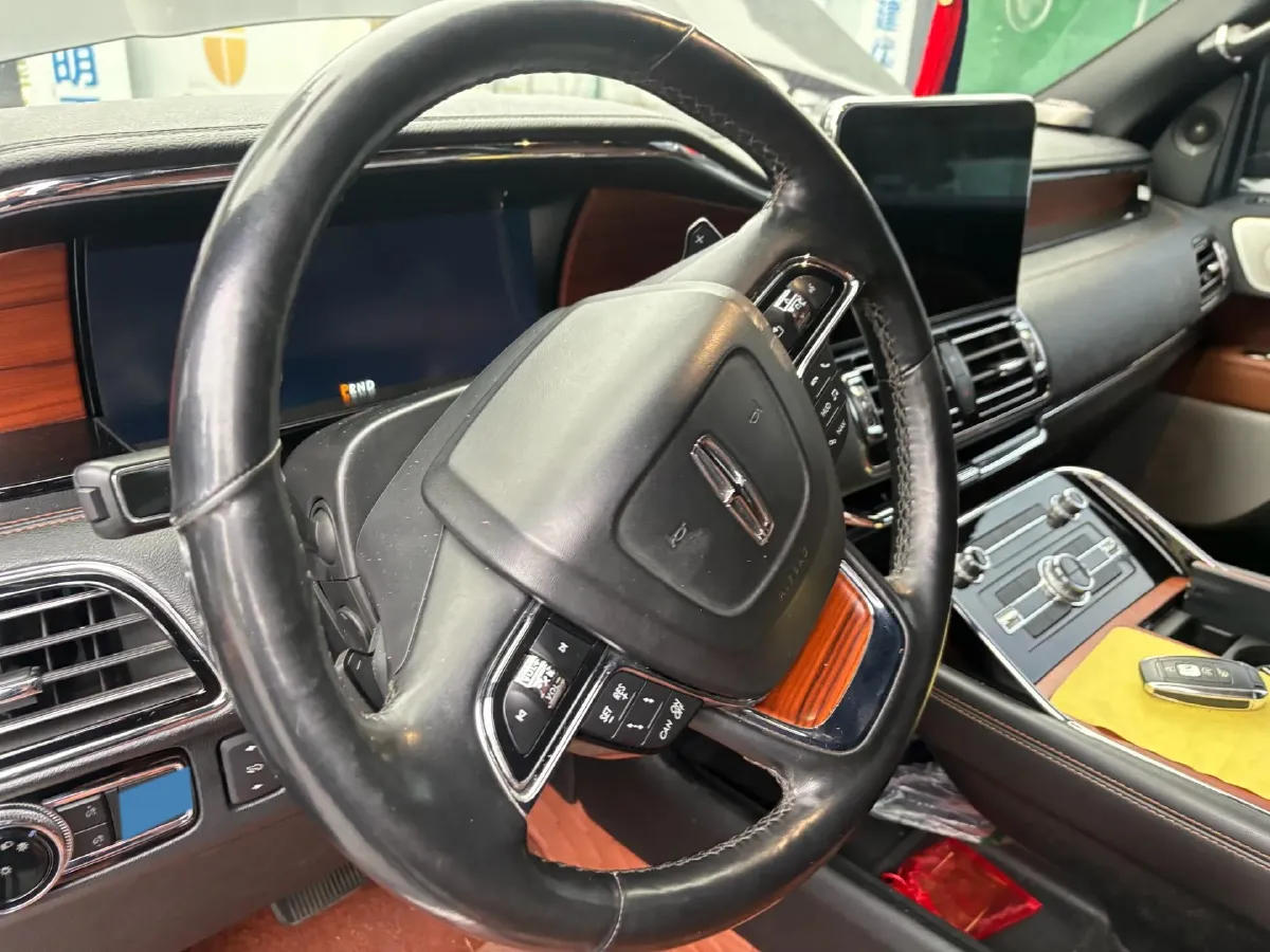 2019 Lincoln Navigator 3.5T 388HP V6 10AT,autocango,china used car exporter,china ev exporter,chinese used car exporter,chinese used ev exporter