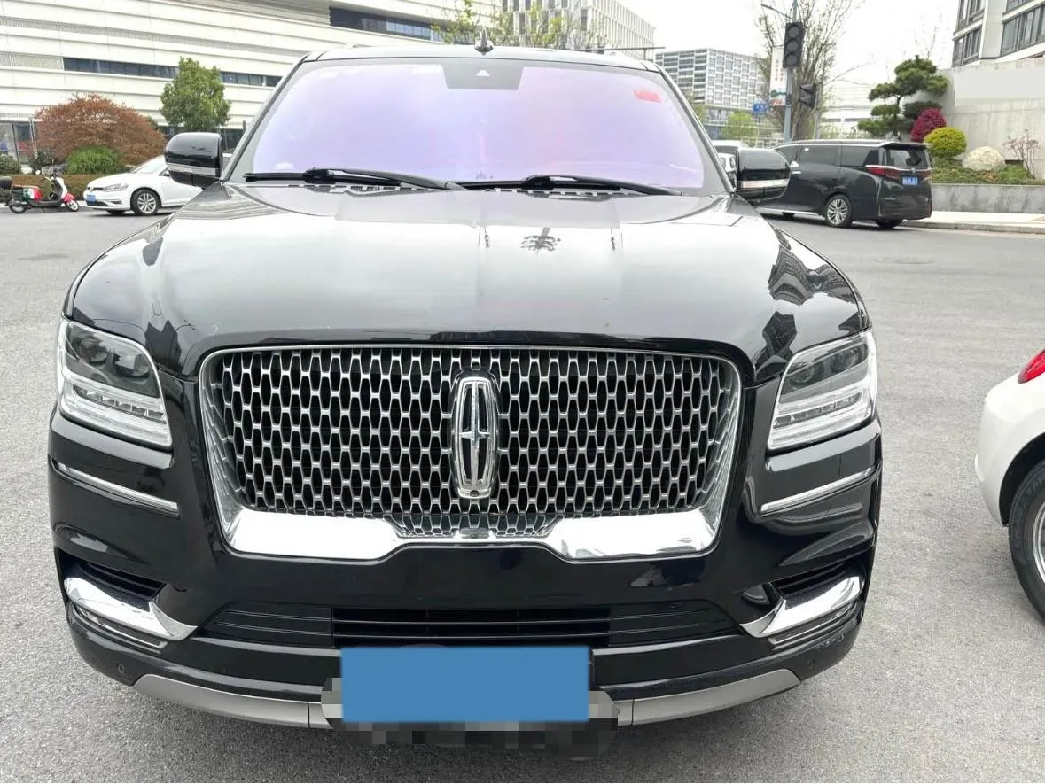 2019 Lincoln Navigator 3.5T 388HP V6 10AT,autocango,china used car exporter,china ev exporter,chinese used car exporter,chinese used ev exporter