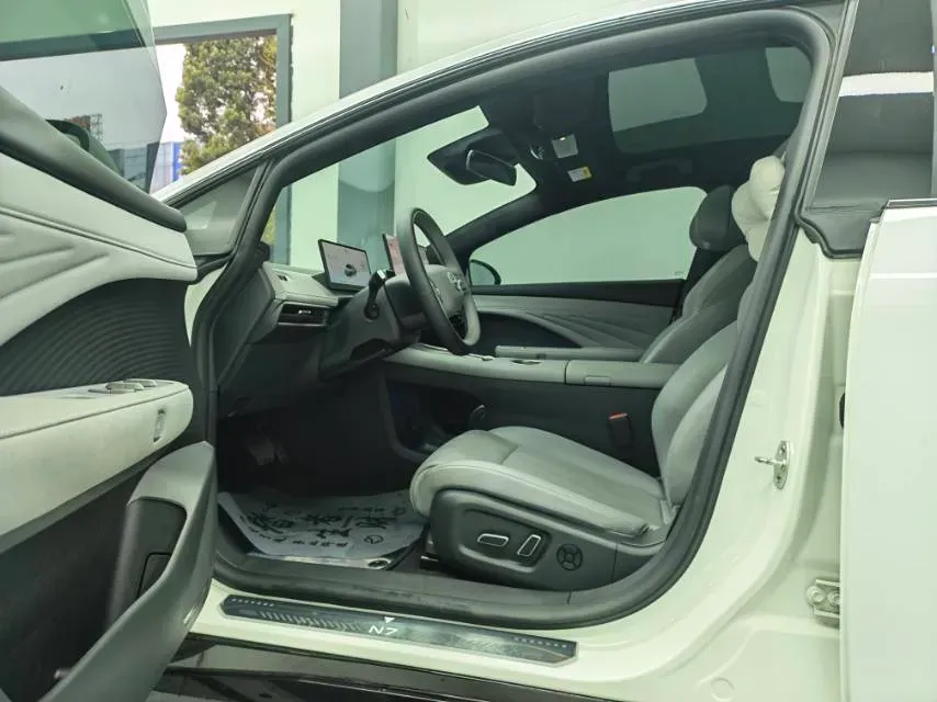 2025 Nissan N7 BEV 58KWH,autocango,china used car exporter,china ev exporter,chinese used car exporter,chinese used ev exporter