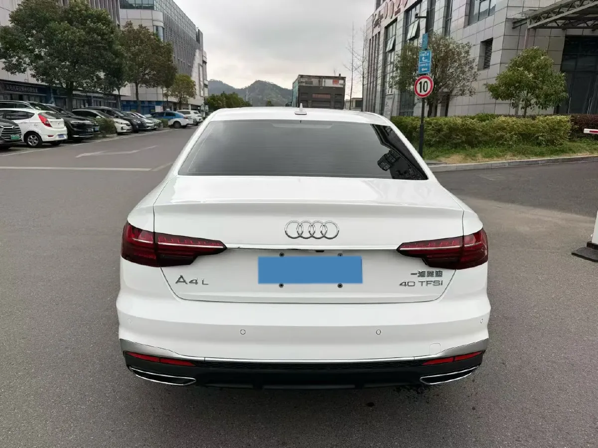 2020 Audi A4L 2.0T 190HP L4 7DCT,autocango,china used car exporter,china ev exporter,chinese used car exporter,chinese used ev exporter