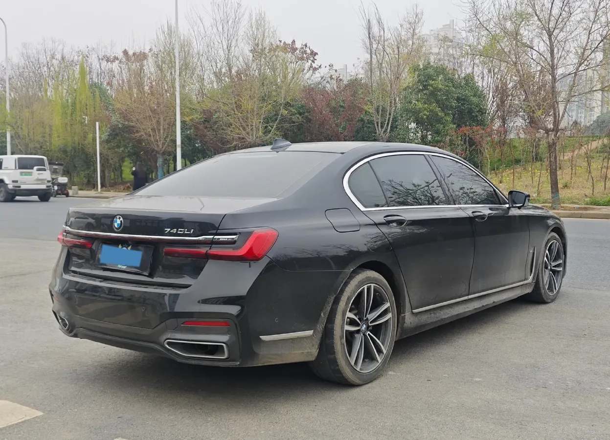 2019 BMW 7 Series 2.0T 265HP L4 8AT,autocango,china used car exporter,china ev exporter,chinese used car exporter,chinese used ev exporter