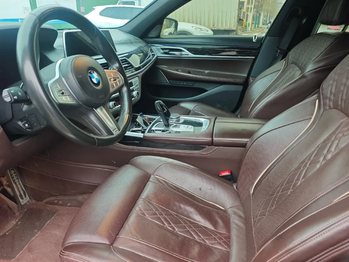 2019 BMW 7 Series 2.0T 265HP L4 8AT,autocango,china used car exporter,china ev exporter,chinese used car exporter,chinese used ev exporter