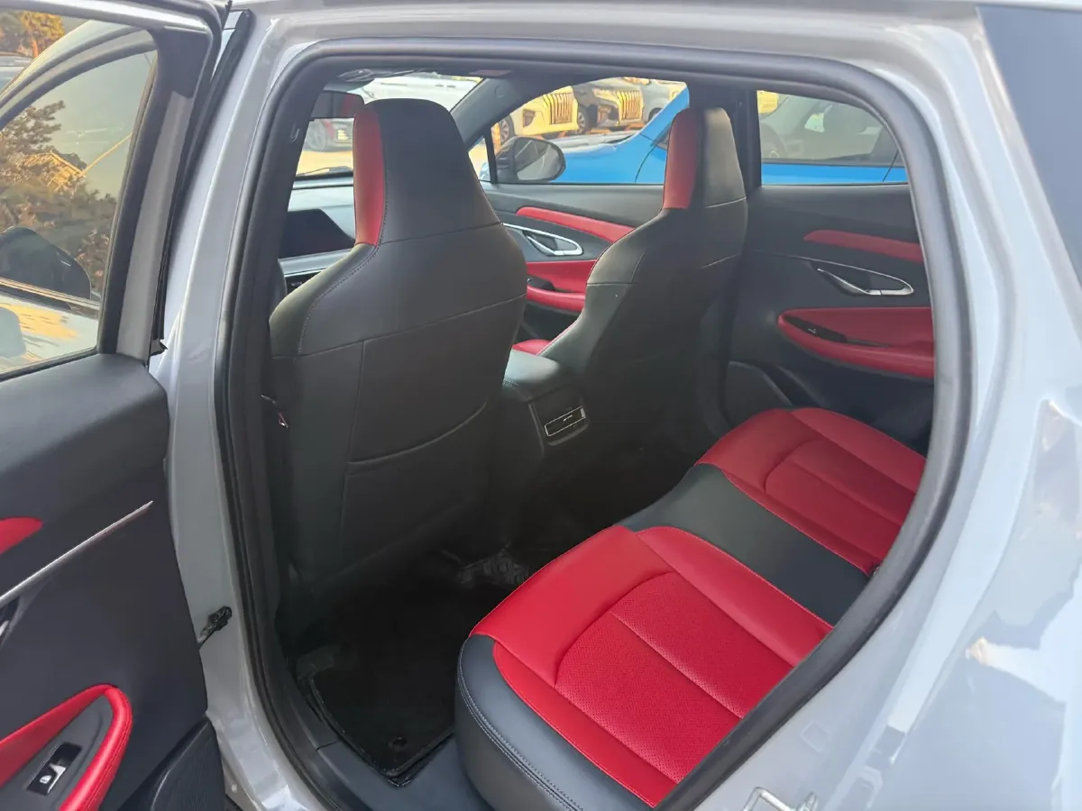 2020 ChangAn UNI-T 1.5T 180HP L4 7DCT,autocango,china used car exporter,china ev exporter,chinese used car exporter,chinese used ev exporter