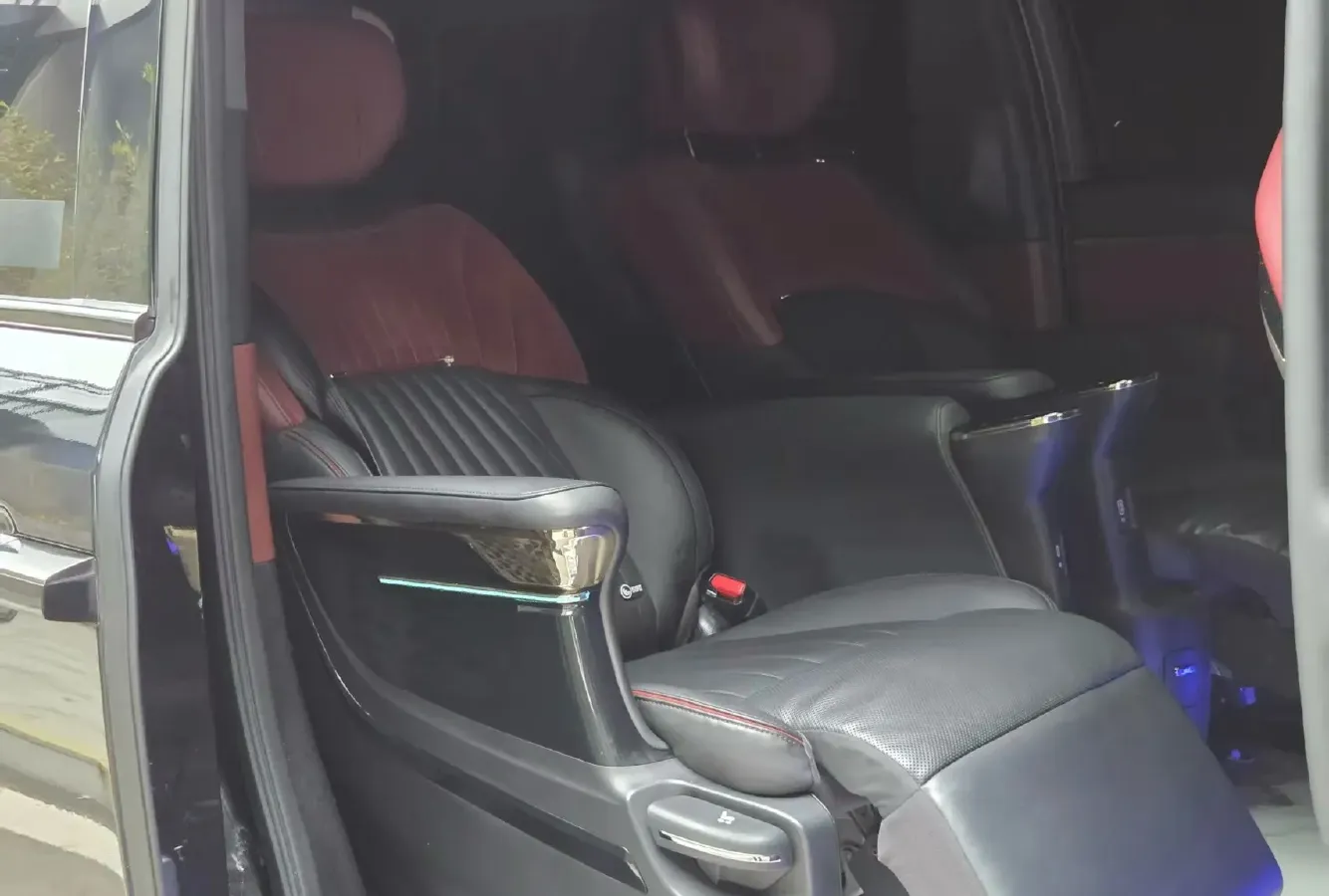 2023 GAC Trumpchi M8 2.0T 252HP L4 8AT,autocango,china used car exporter,china ev exporter,chinese used car exporter,chinese used ev exporter