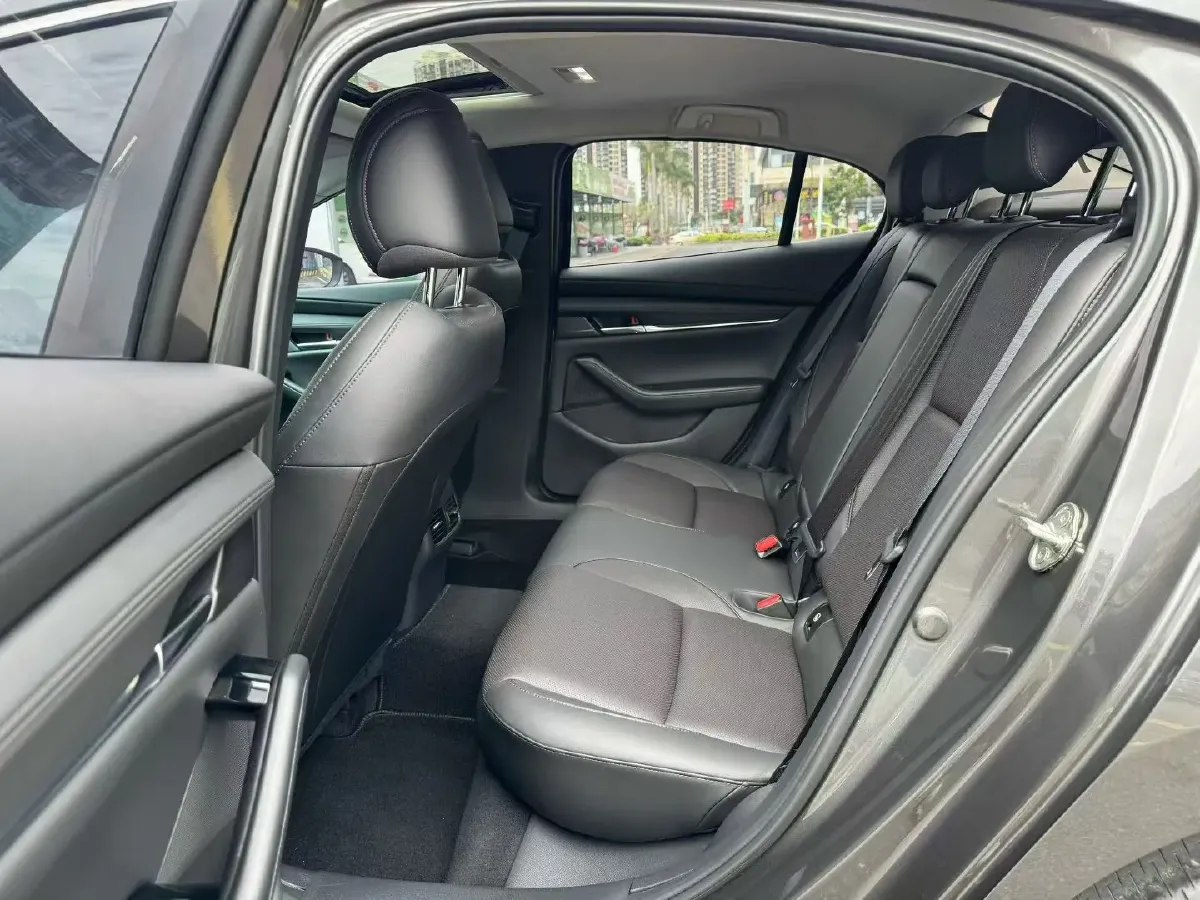 2022 Mazda 3 Axela 2.0L 158HP L4 6AT,autocango,china used car exporter,china ev exporter,chinese used car exporter,chinese used ev exporter