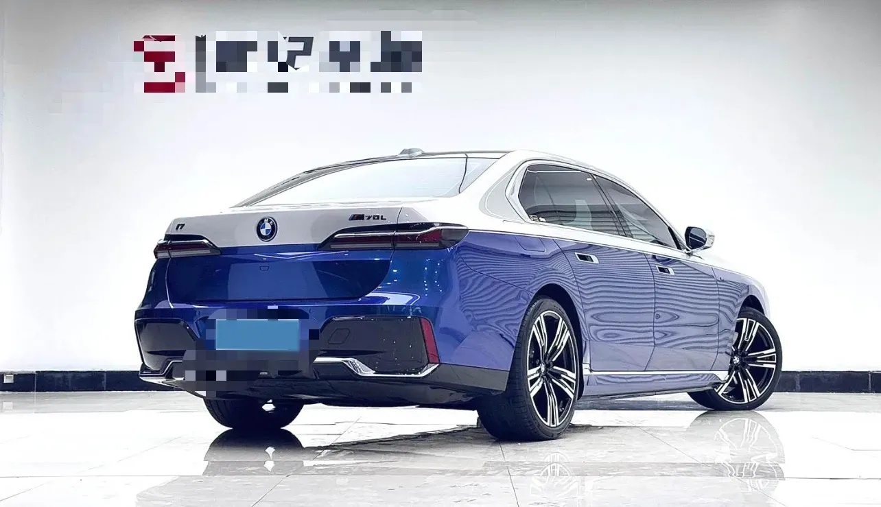 2023 BMW i7 BEV 101.7KWH,autocango,china used car exporter,china ev exporter,chinese used car exporter,chinese used ev exporter