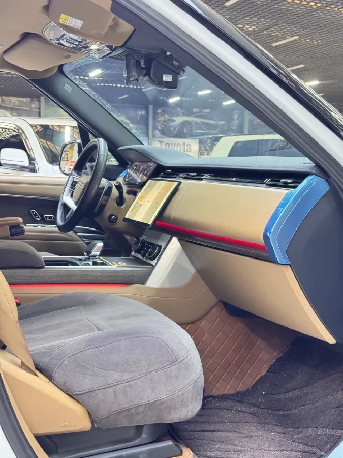 2024 Land Rover Range Rover 3.0T 400HP L6 8AT,autocango,china used car exporter,china ev exporter,chinese used car exporter,chinese used ev exporter