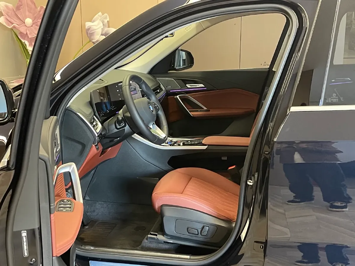 2025 BMW X1 2.0T 204HP L4 7DCT,autocango,china used car exporter,china ev exporter,chinese used car exporter,chinese used ev exporter