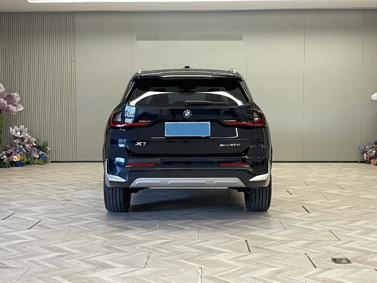 2025 BMW X1 2.0T 204HP L4 7DCT,autocango,china used car exporter,china ev exporter,chinese used car exporter,chinese used ev exporter