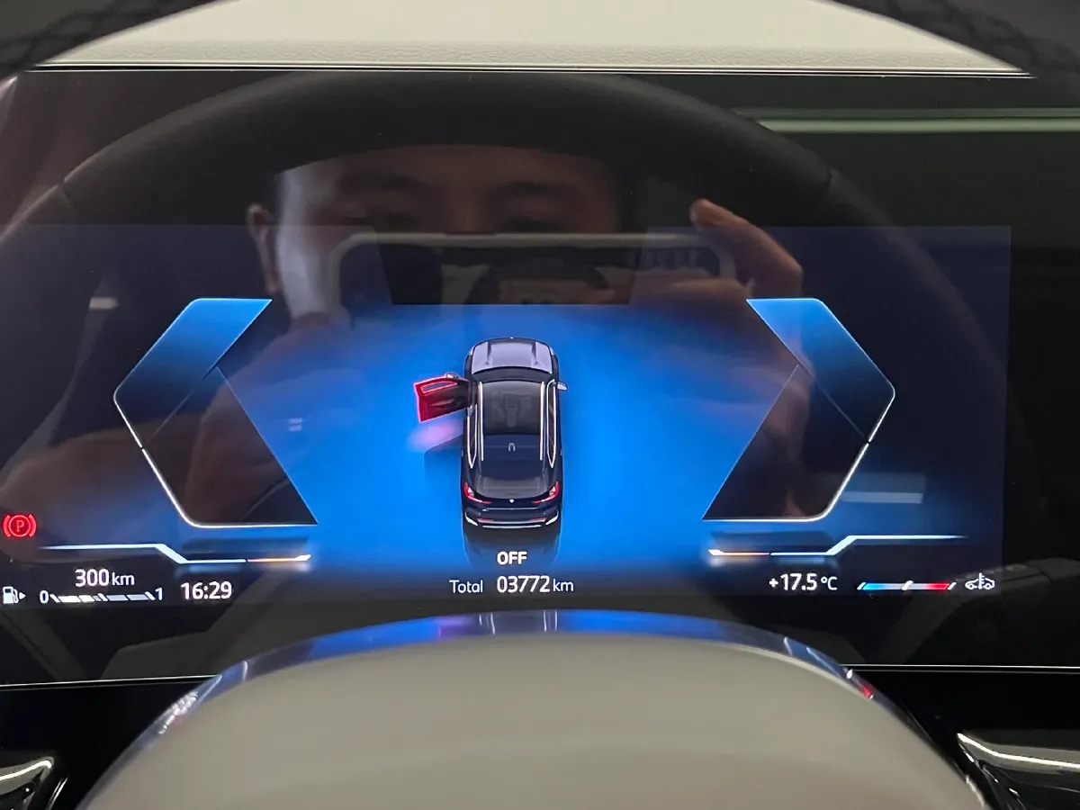 2025 BMW X1 2.0T 204HP L4 7DCT,autocango,china used car exporter,china ev exporter,chinese used car exporter,chinese used ev exporter