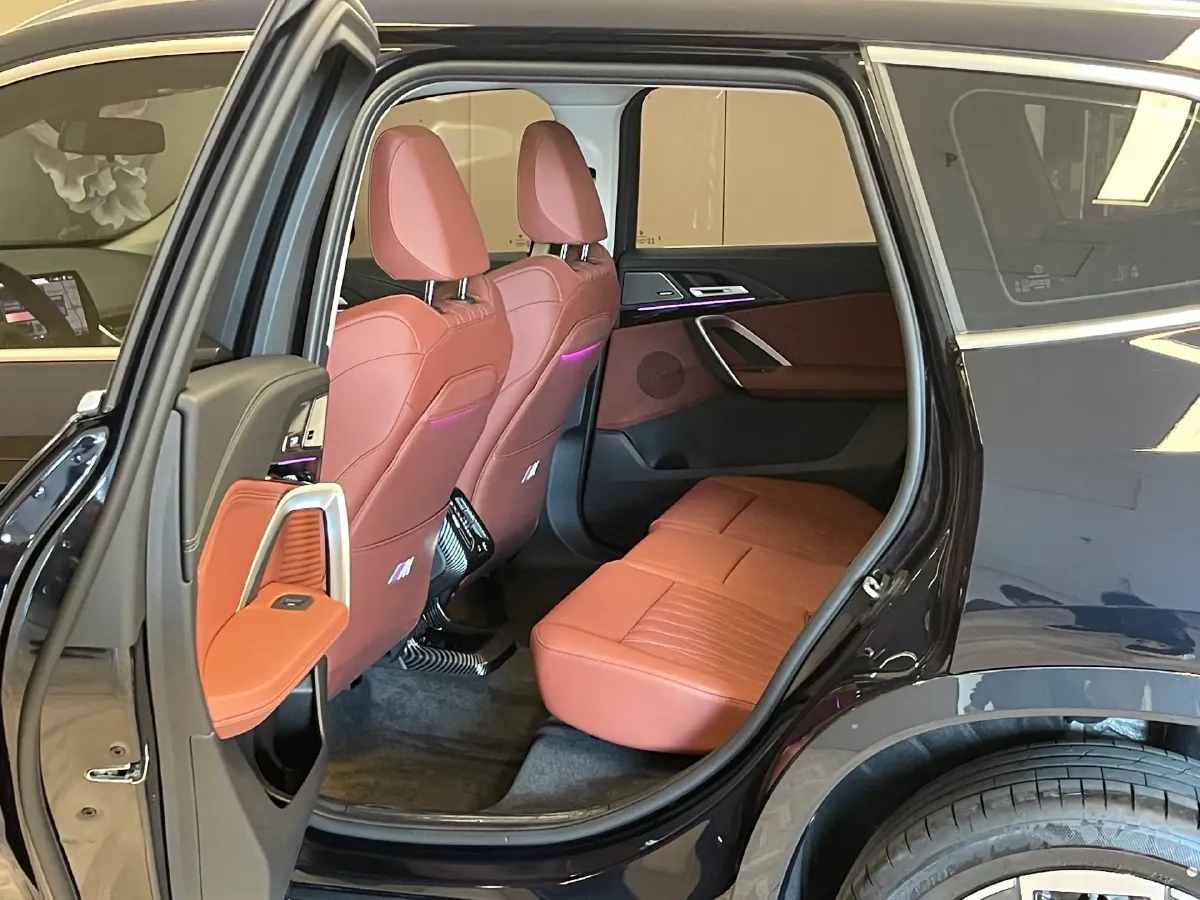 2025 BMW X1 2.0T 204HP L4 7DCT,autocango,china used car exporter,china ev exporter,chinese used car exporter,chinese used ev exporter