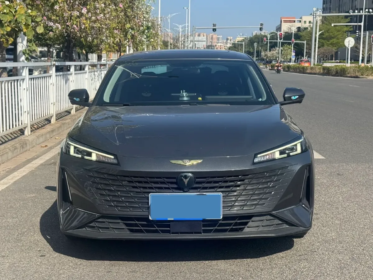 2023 ChangAn Oshan Z6 1.5T 188HP L4 7DCT,autocango,china used car exporter,china ev exporter,chinese used car exporter,chinese used ev exporter