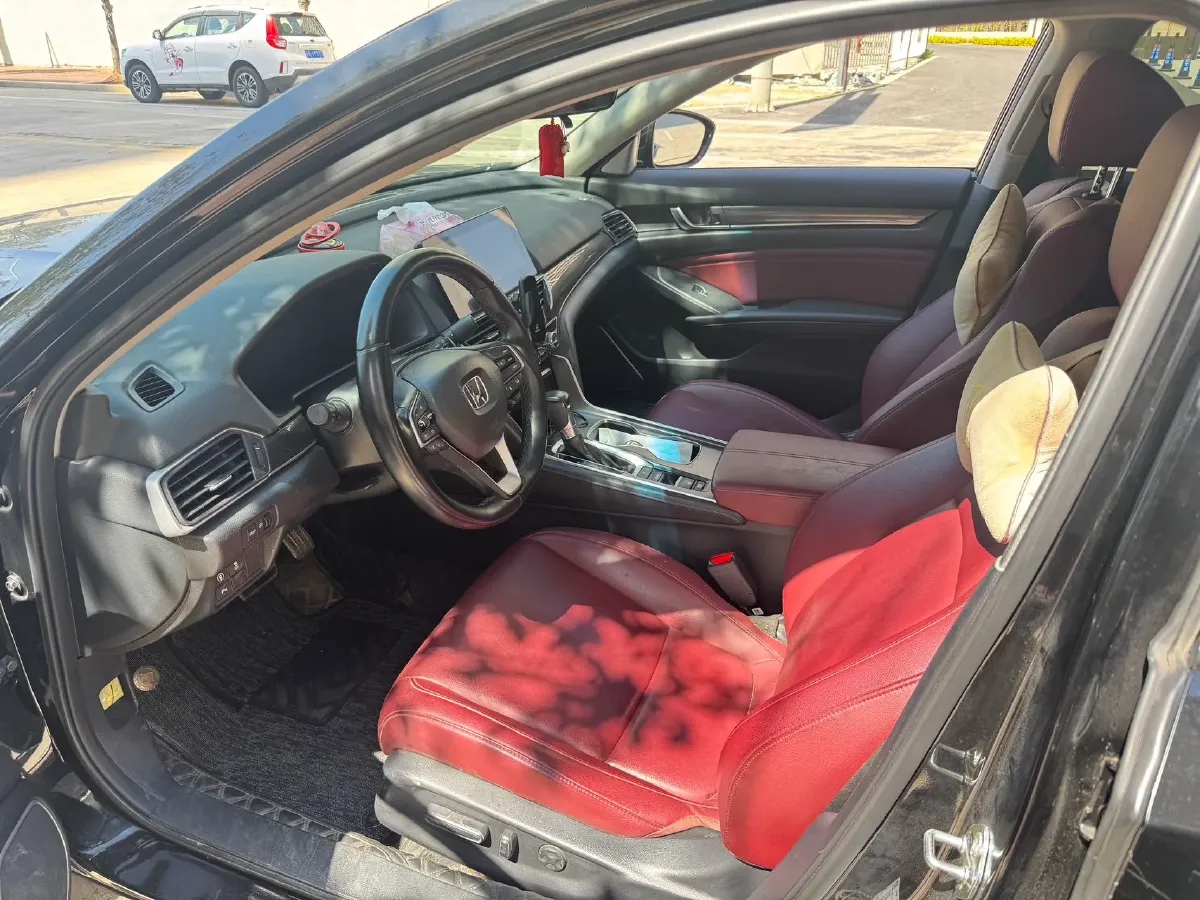 2022 Honda Accord 1.5T 194HP L4 CVT,autocango,china used car exporter,china ev exporter,chinese used car exporter,chinese used ev exporter