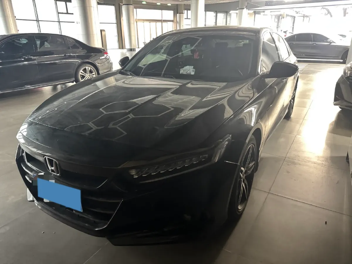 2022 Honda Accord 1.5T 194HP L4 CVT,autocango,china used car exporter,china ev exporter,chinese used car exporter,chinese used ev exporter