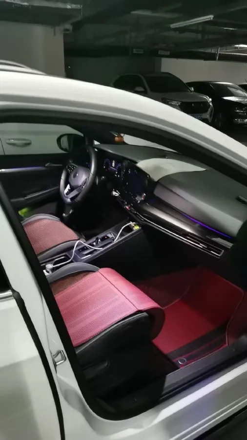 2023 Volkswagen Golf 1.4T 150HP L4 7DCT,autocango,china used car exporter,china ev exporter,chinese used car exporter,chinese used ev exporter