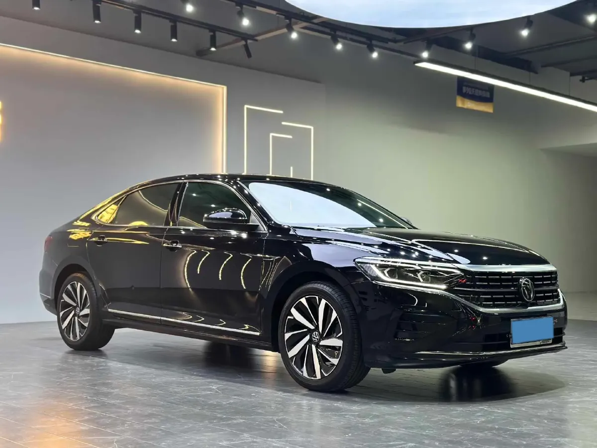 2023 Volkswagen Passat 2.0T 186HP L4 7DCT,autocango,china used car exporter,china ev exporter,chinese used car exporter,chinese used ev exporter