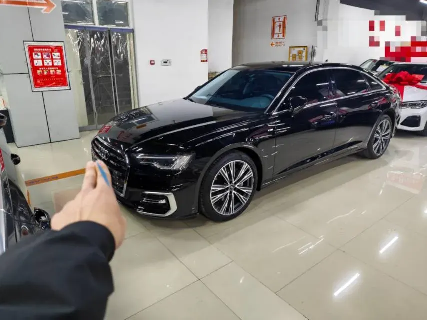 2024 Audi A6L 2.0T 245HP L4 7DCT,autocango,china used car exporter,china ev exporter,chinese used car exporter,chinese used ev exporter
