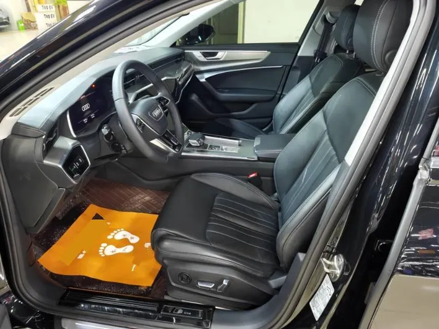 2024 Audi A6L 2.0T 245HP L4 7DCT,autocango,china used car exporter,china ev exporter,chinese used car exporter,chinese used ev exporter
