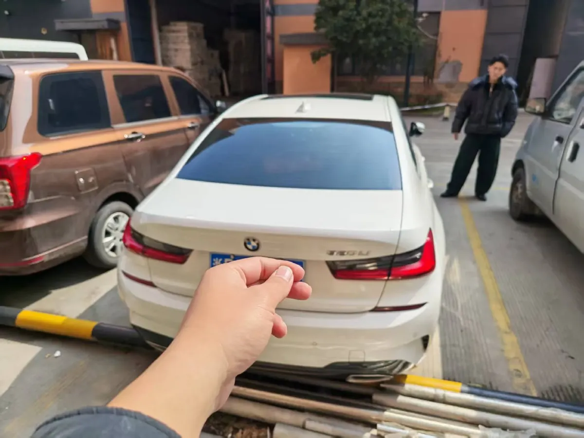 2021 BMW 3 Series 2.0T 156HP L4 8AT,autocango,china used car exporter,china ev exporter,chinese used car exporter,chinese used ev exporter