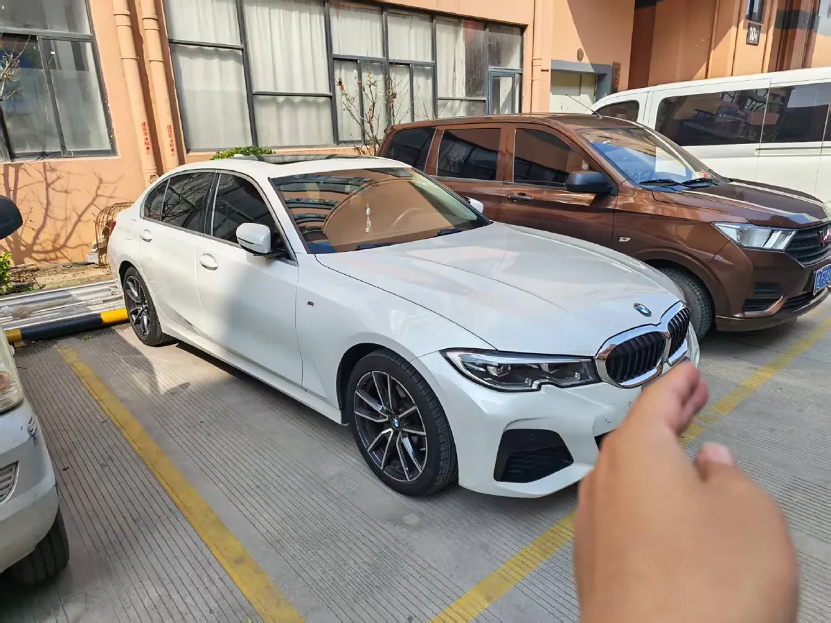 2021 BMW 3 Series 2.0T 156HP L4 8AT,autocango,china used car exporter,china ev exporter,chinese used car exporter,chinese used ev exporter