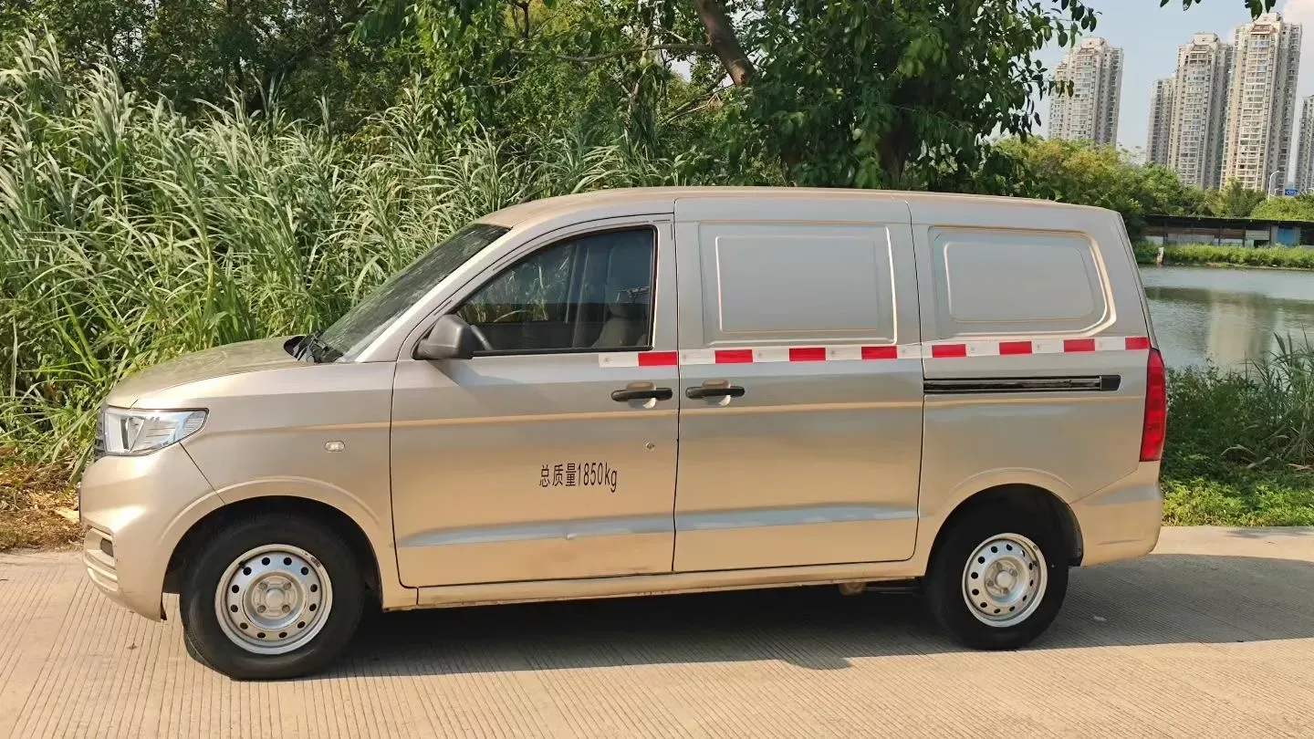 2019 WuLing HongGuang V 1.5L 99HP L4 6MT,autocango,china used car exporter,china ev exporter,chinese used car exporter,chinese used ev exporter