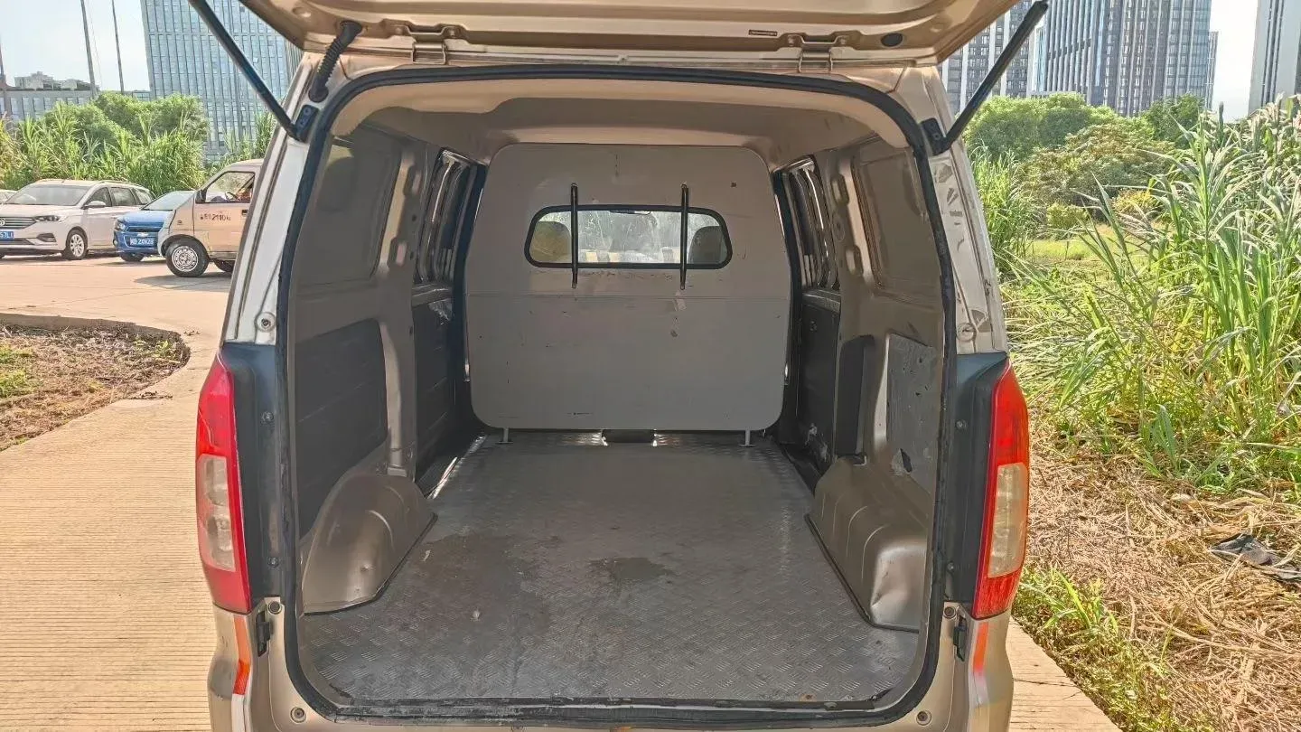 2019 WuLing HongGuang V 1.5L 99HP L4 6MT,autocango,china used car exporter,china ev exporter,chinese used car exporter,chinese used ev exporter