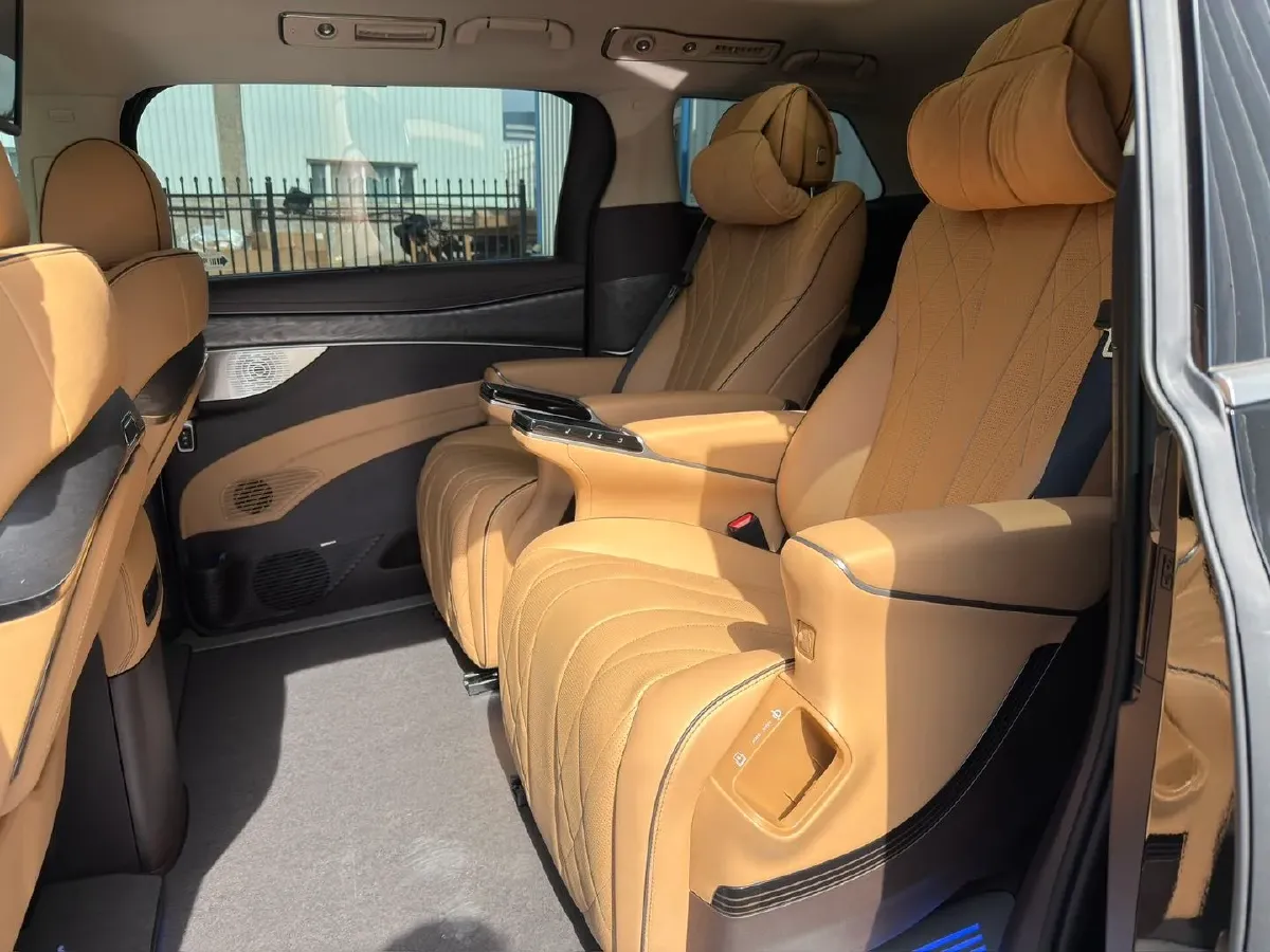 2024 Denza D9 1.5T 139HP L4 E-CVT PHEV 20.39KWH,autocango,china used car exporter,china ev exporter,chinese used car exporter,chinese used ev exporter