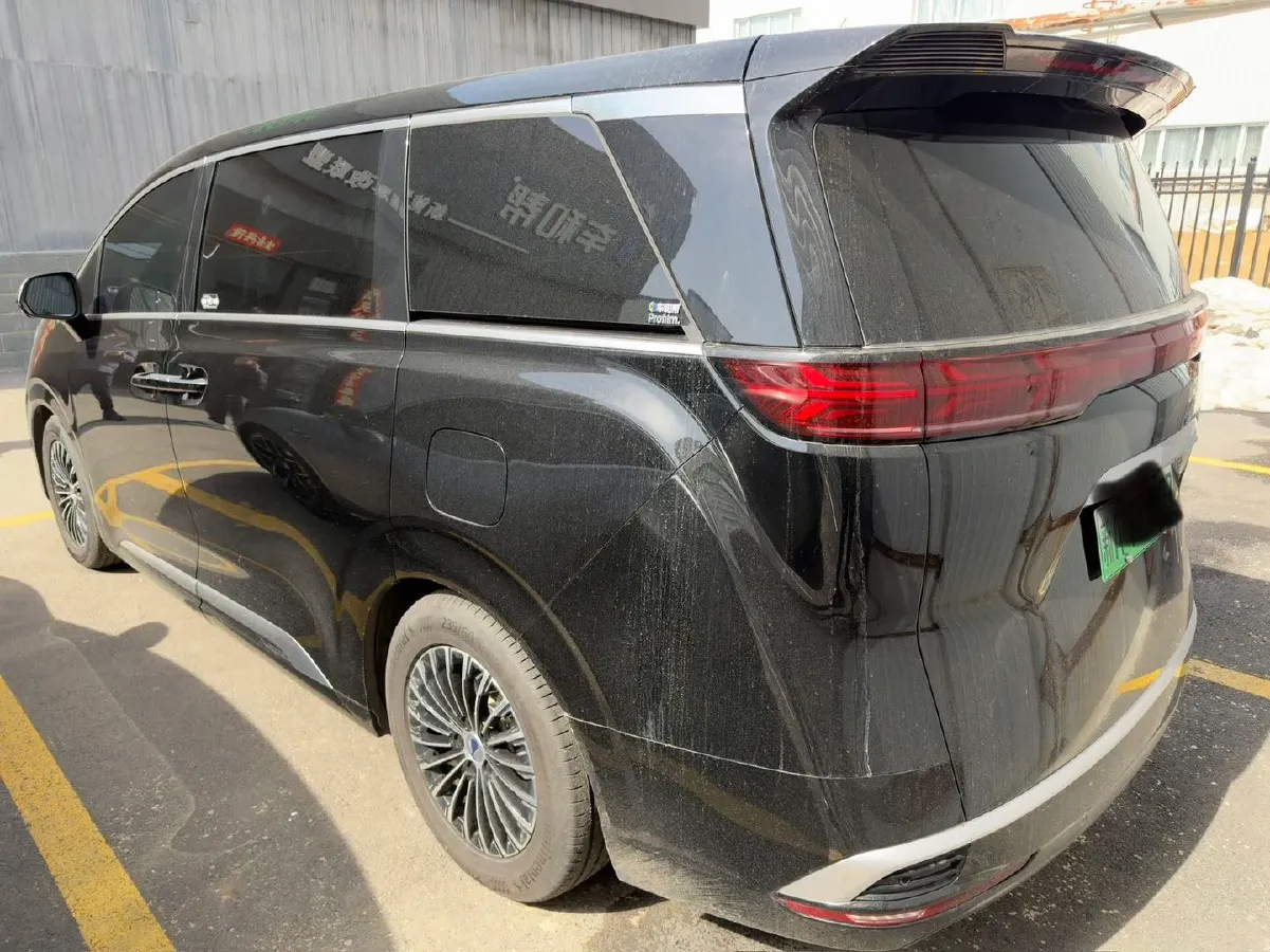 2024 Denza D9 1.5T 139HP L4 E-CVT PHEV 20.39KWH,autocango,china used car exporter,china ev exporter,chinese used car exporter,chinese used ev exporter