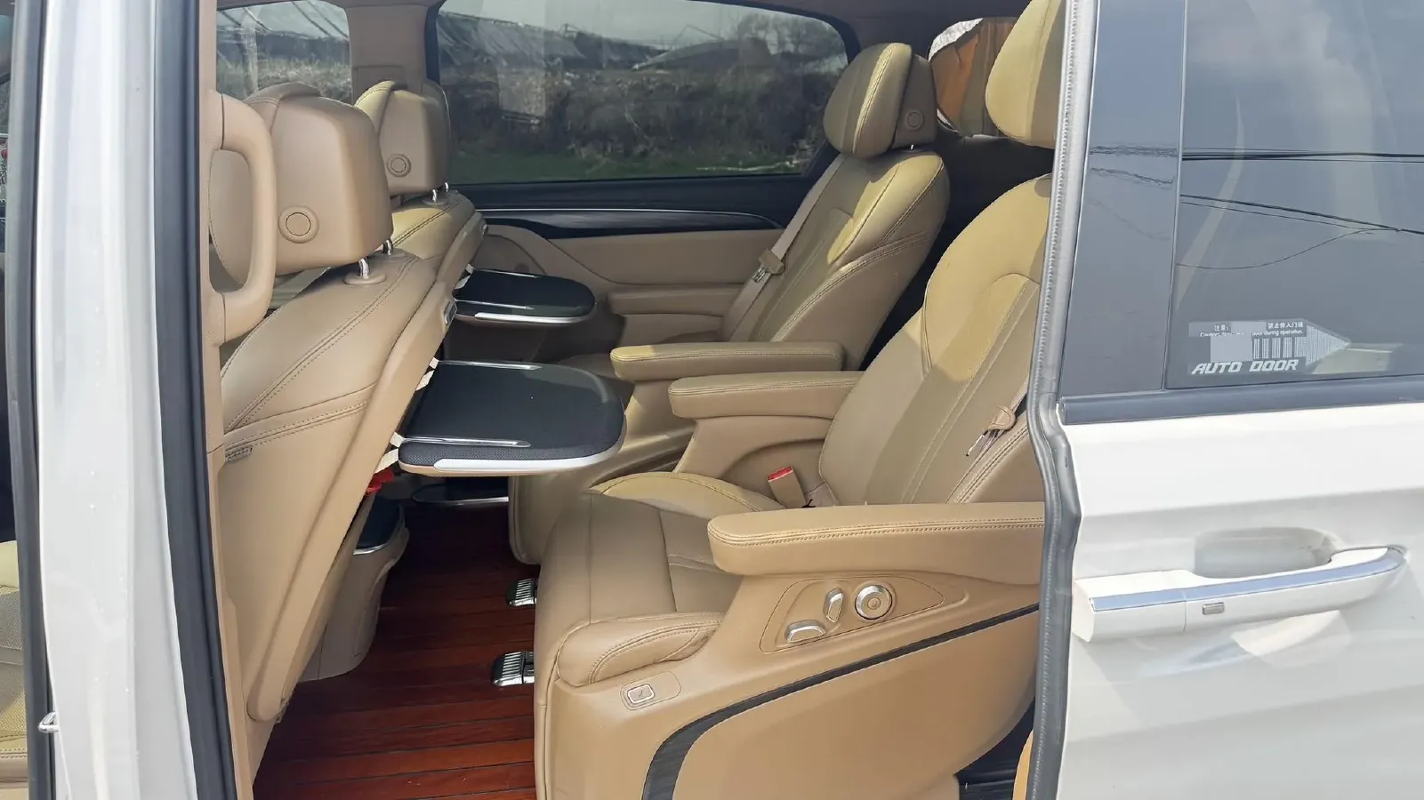 2021 Buick GL8 2.0T 237HP L4 9AT,autocango,china used car exporter,china ev exporter,chinese used car exporter,chinese used ev exporter