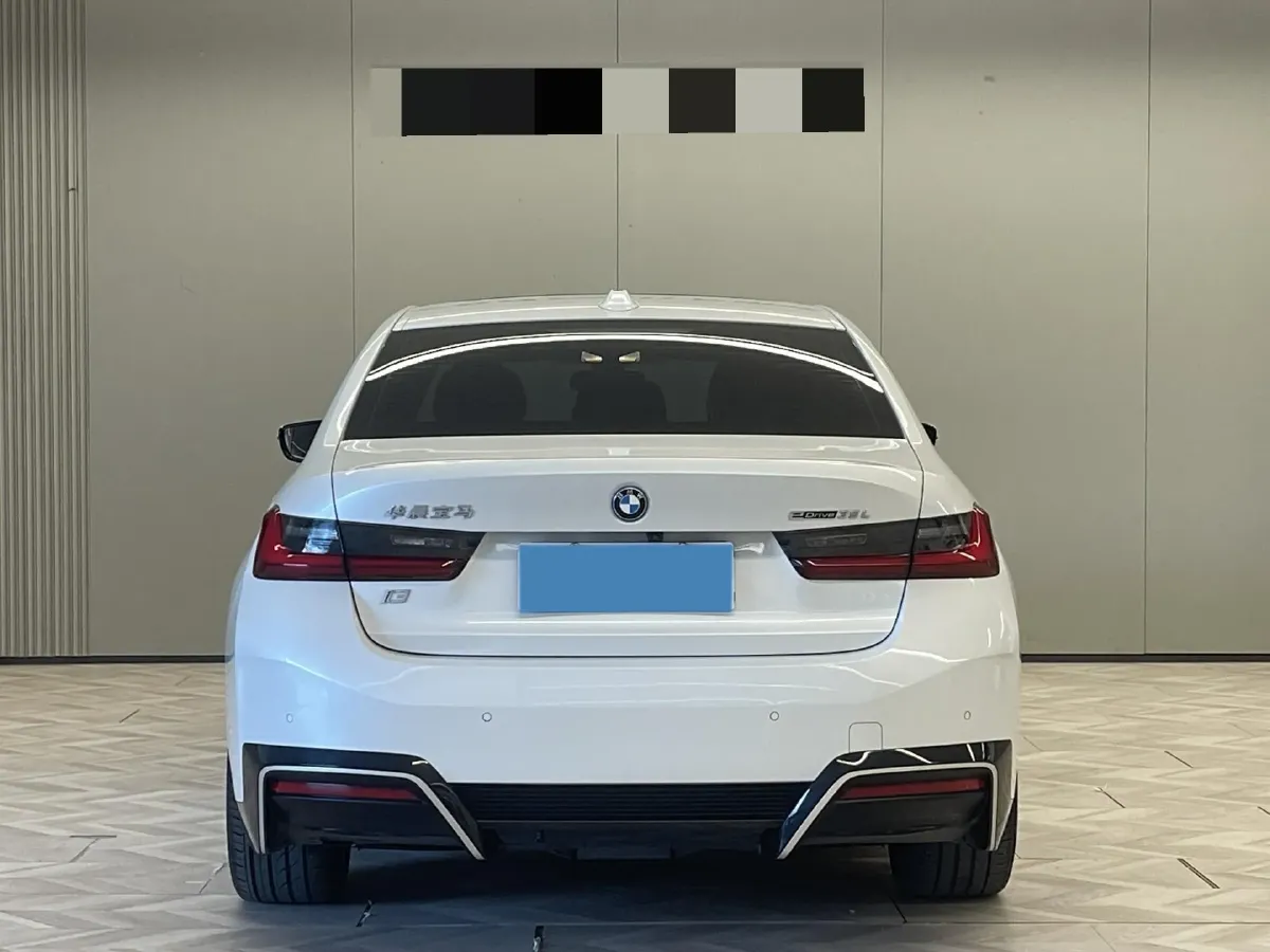 2024 BMW i3 BEV 70KWH,autocango,china used car exporter,china ev exporter,chinese used car exporter,chinese used ev exporter