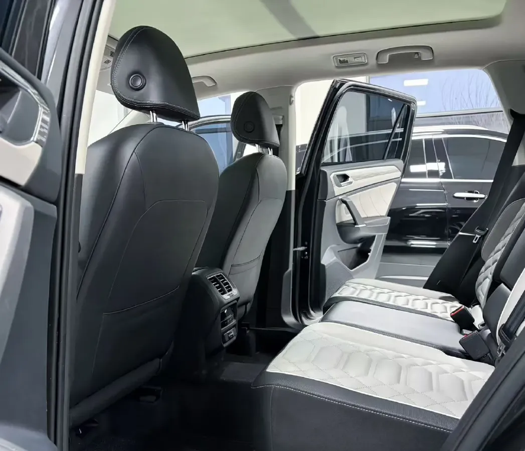 2023 Volkswagen Tayron 2.0T 186HP L4 7DCT,autocango,china used car exporter,china ev exporter,chinese used car exporter,chinese used ev exporter