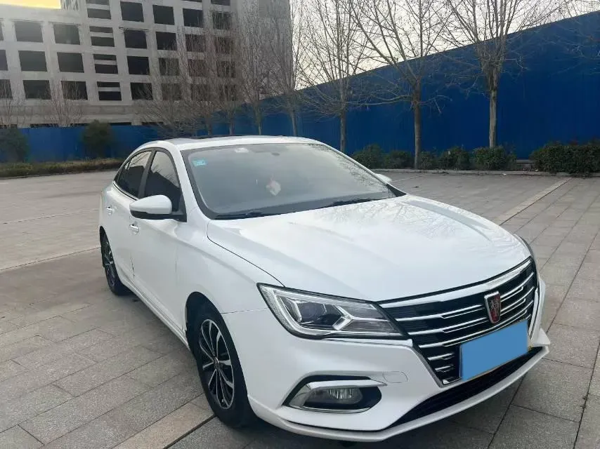 2019 Roewe i5 1.5L 120HP L4 5MT,autocango,china used car exporter,china ev exporter,chinese used car exporter,chinese used ev exporter