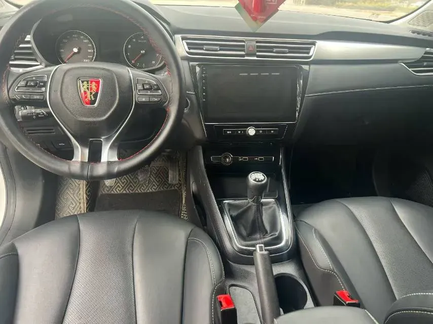 2019 Roewe i5 1.5L 120HP L4 5MT,autocango,china used car exporter,china ev exporter,chinese used car exporter,chinese used ev exporter