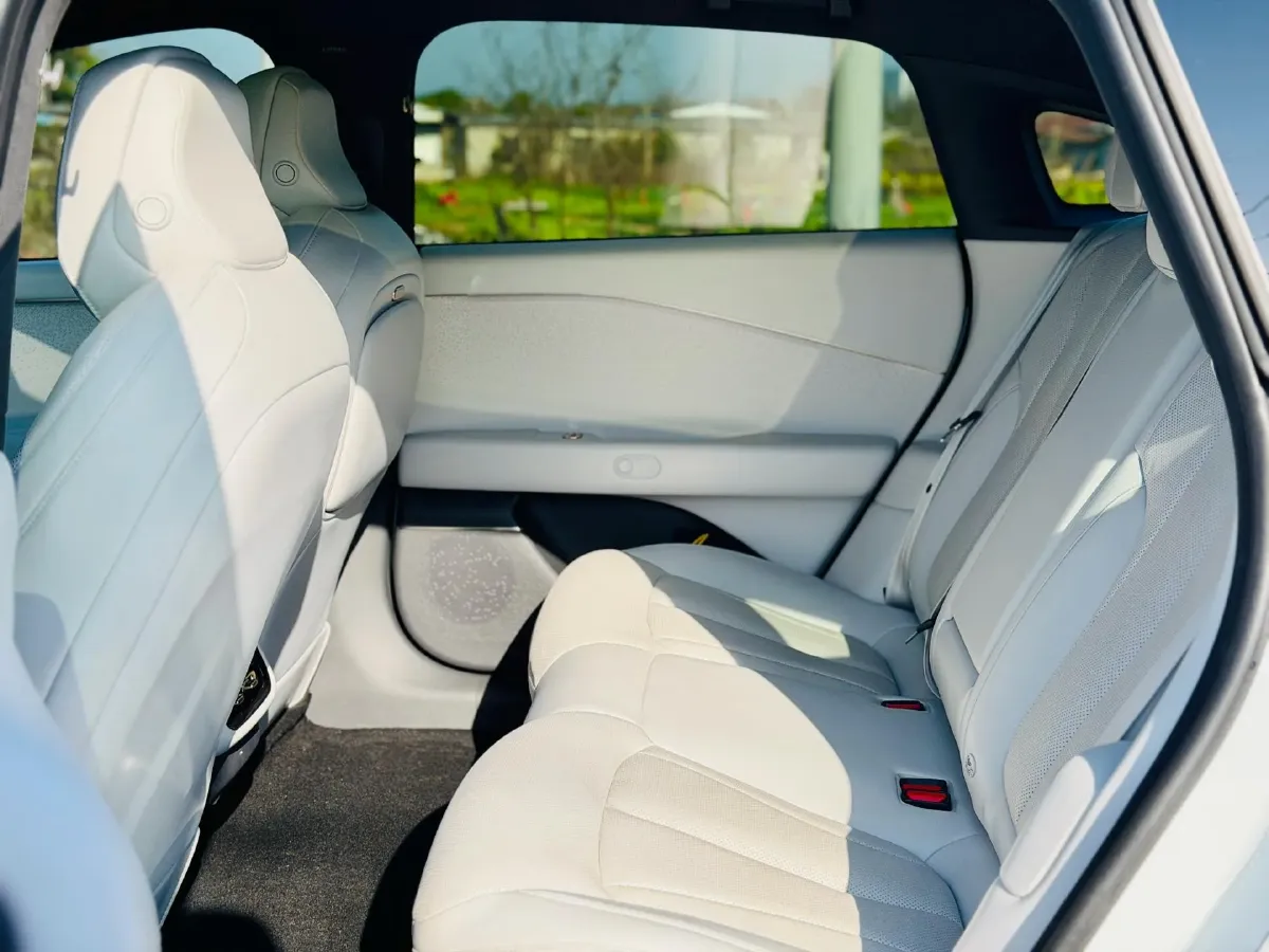 2024 Xpeng P7+ BEV 60.7KWH,autocango,china used car exporter,china ev exporter,chinese used car exporter,chinese used ev exporter