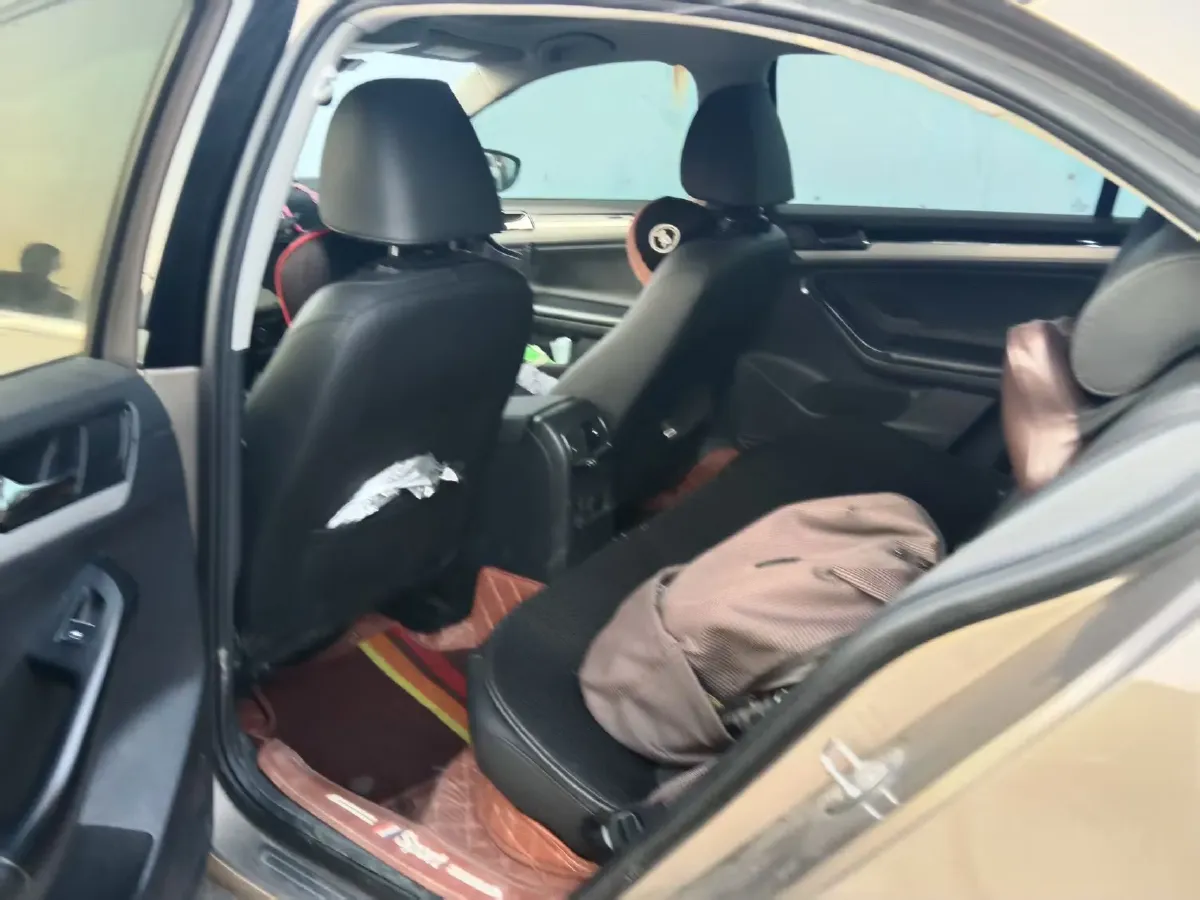 2018 KingLong KaiTe 2.3T 110HP L4 5MT,autocango,china used car exporter,china ev exporter,chinese used car exporter,chinese used ev exporter