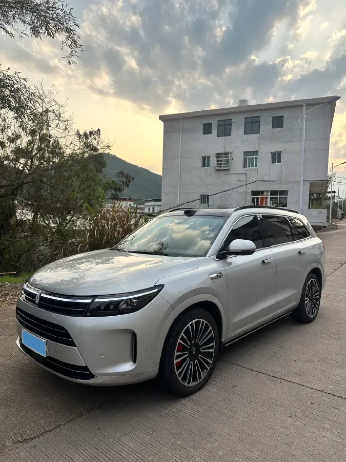 2024 AITO AITO M7 1.5T 152HP L4 REEV 40KWH,autocango,china used car exporter,china ev exporter,chinese used car exporter,chinese used ev exporter