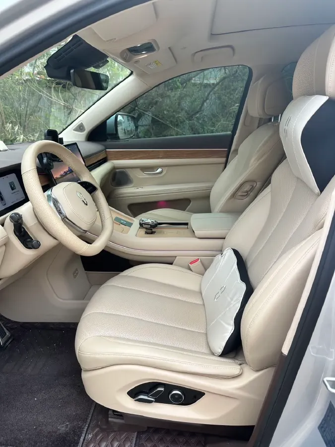 2024 AITO AITO M7 1.5T 152HP L4 REEV 40KWH,autocango,china used car exporter,china ev exporter,chinese used car exporter,chinese used ev exporter