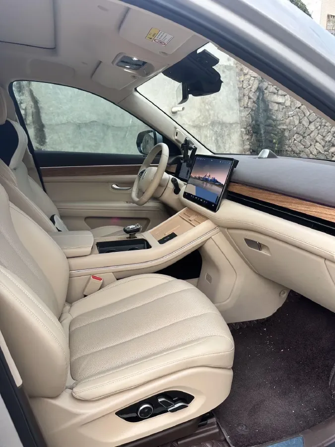 2024 AITO AITO M7 1.5T 152HP L4 REEV 40KWH,autocango,china used car exporter,china ev exporter,chinese used car exporter,chinese used ev exporter