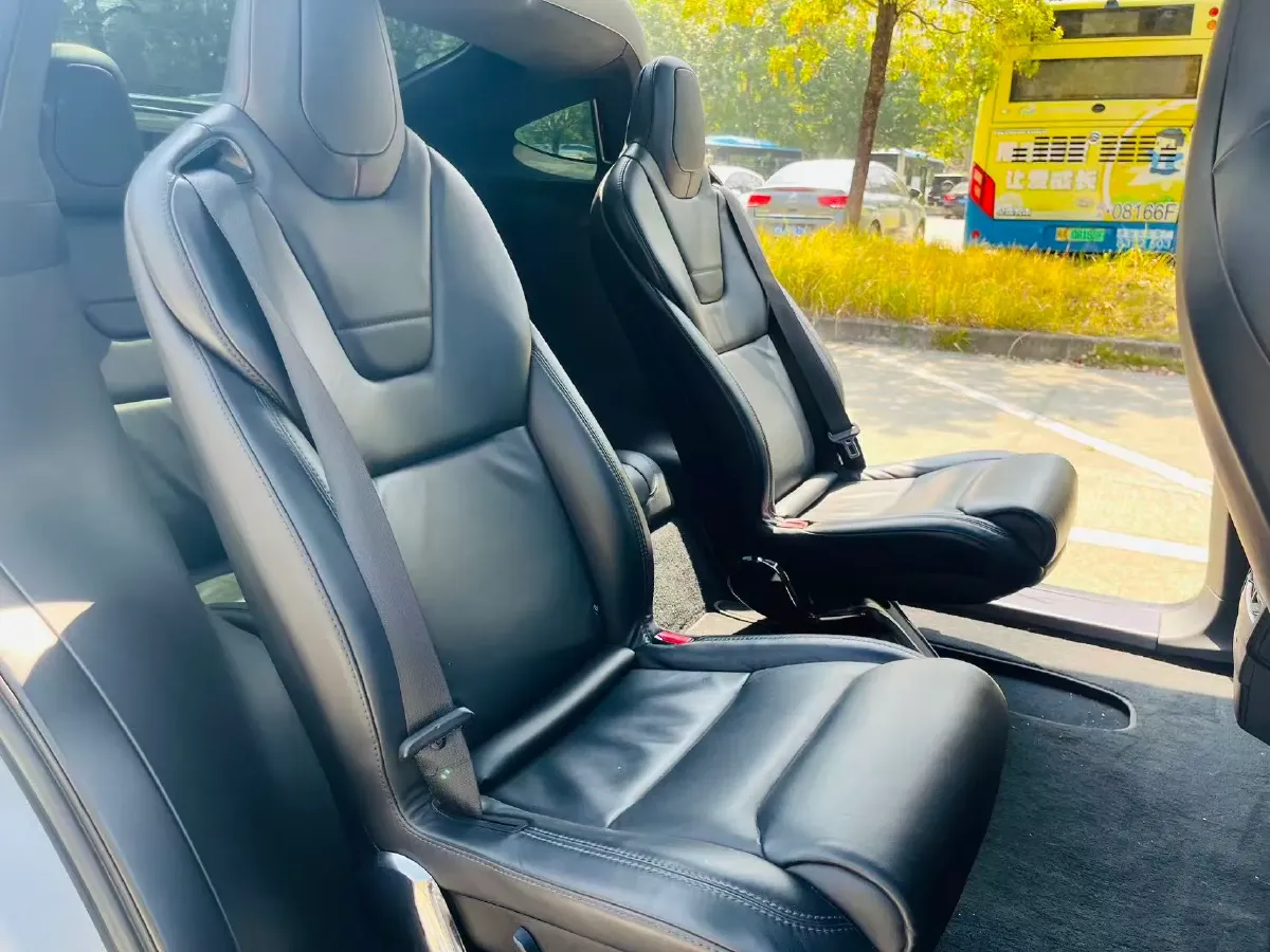 2017 Tesla Model X BEV 100KWH,autocango,china used car exporter,china ev exporter,chinese used car exporter,chinese used ev exporter