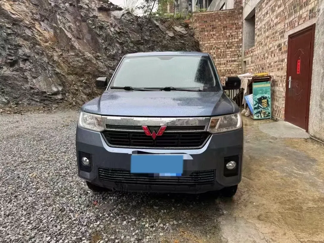 2021 WuLing ZhentTu 1.5L 99HP L4 5MT,autocango,china used car exporter,china ev exporter,chinese used car exporter,chinese used ev exporter