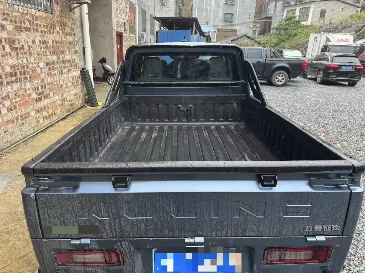 2021 WuLing ZhentTu 1.5L 99HP L4 5MT,autocango,china used car exporter,china ev exporter,chinese used car exporter,chinese used ev exporter