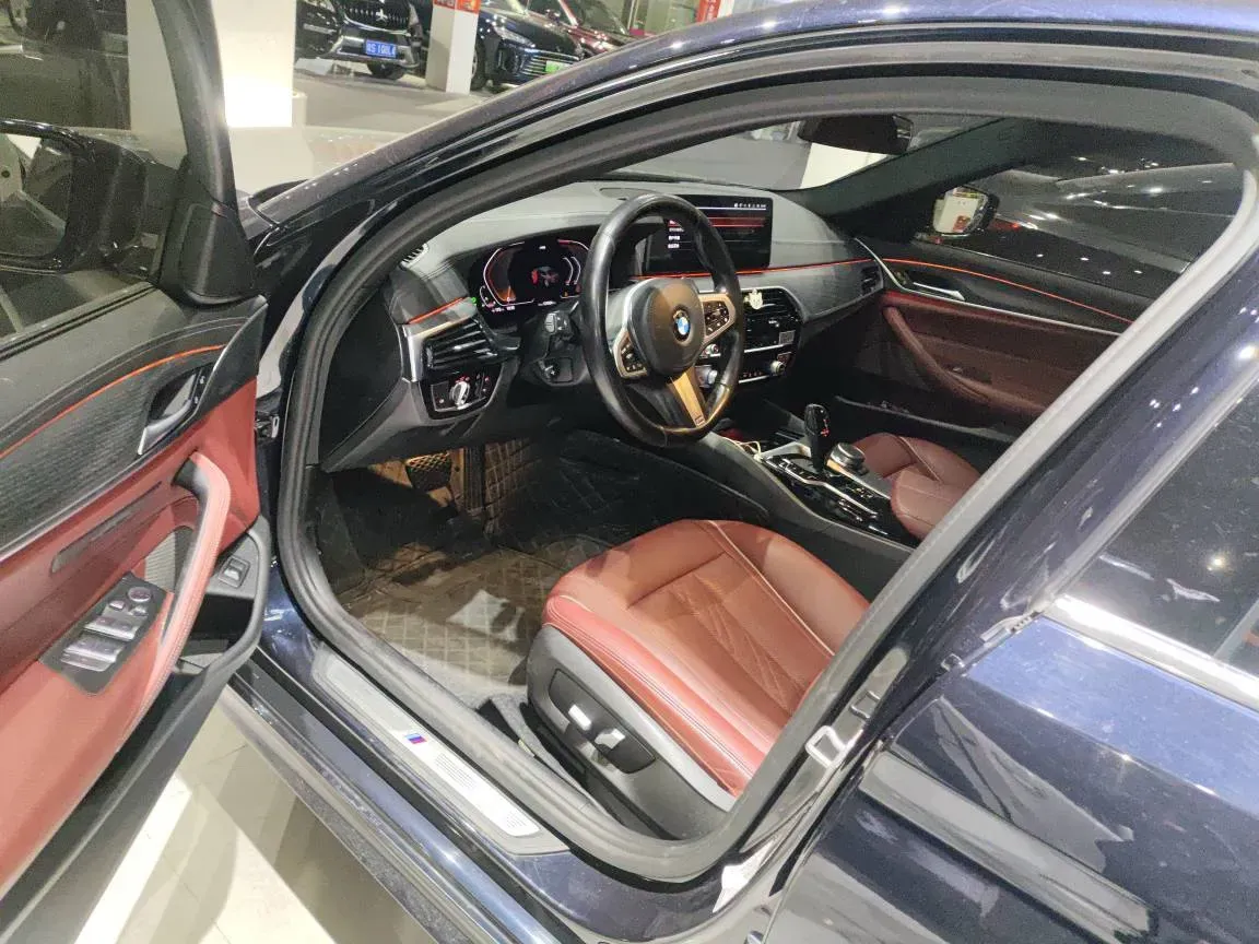 2021 BMW 5 Series 2.0T 252HP L4 8AT,autocango,china used car exporter,china ev exporter,chinese used car exporter,chinese used ev exporter